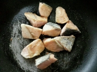 鮭とブロッコリーの簡単クリーム煮