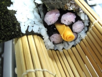 ひな祭りにピッタリ　花寿司